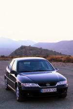 Opel Vectra Hatchback 1999 года